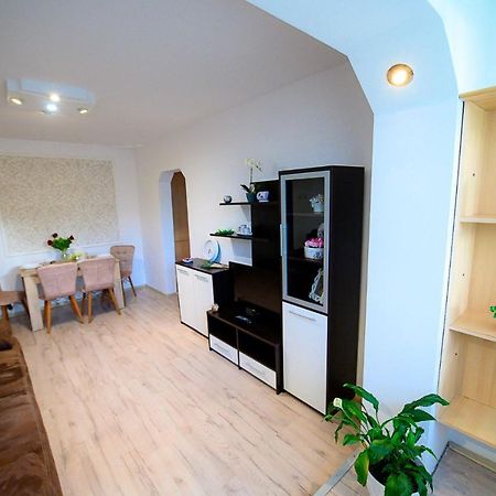 Alice Apartment 阿拉德 外观 照片